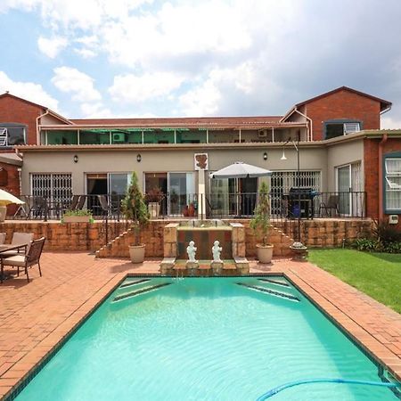The Lakehouse Guest House Brakpan Vliegveld Εξωτερικό φωτογραφία