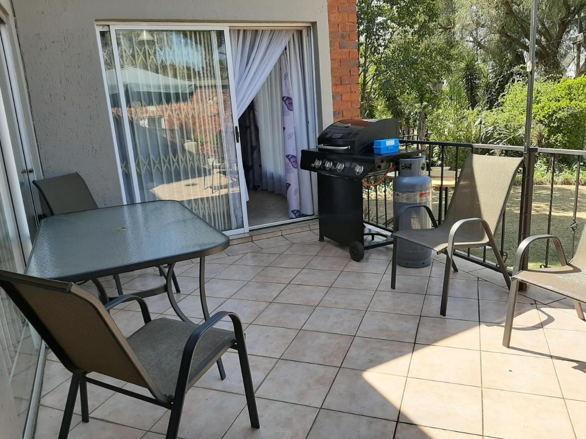 The Lakehouse Guest House Brakpan Vliegveld Εξωτερικό φωτογραφία